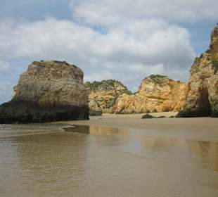 Praia dos Tres Irmaos