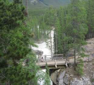 Sunwapta Falls