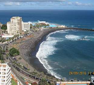 Blick vom Mirador La Paz auf den Martianez-Strand
