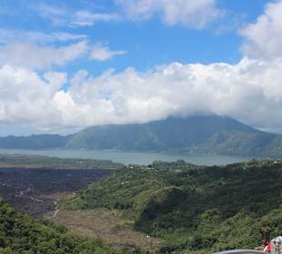 Einer der vielen Vulkane auf Bali