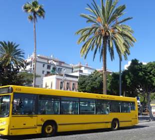 Busbahnhof Santa Catalina: oben fahren Stadtbusse