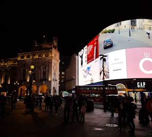 Piccadilly Circus 