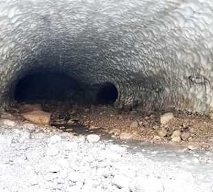 Die Eiskapelle im Inneren