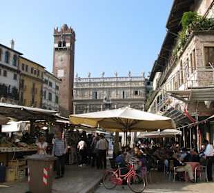 Piazza Erbe w Weronie
