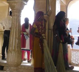 Nicht zum Kehren waren sie da ... Amber Fort