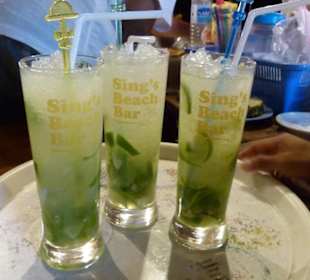Leckere selbstgemachte Cocktails: Sing's Beach Bar