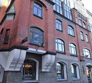 Das Gebäude von stilwerk war früher eine Mälzerei