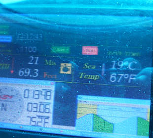 Monitor vor jedem Sitzplatz.