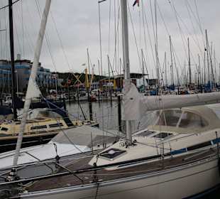 Segelschiffe im Hafen
