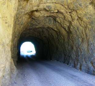 Der Staudamm selbst in voller Pracht