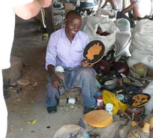 Mombasa-Schnitzerdorf