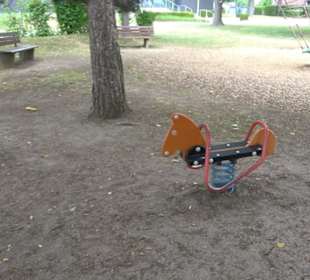 Gemeindehalle Spielplatz Kuppingen 