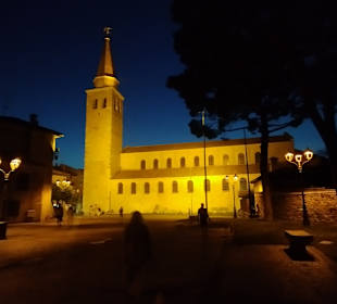 Kathedrale Santa Eufemia