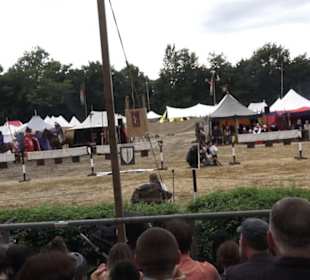 Jahrhundertmarkt und Ritterturney