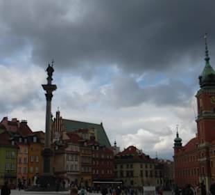 Schlossplatz mit Königsschloss und Sigismundssäule