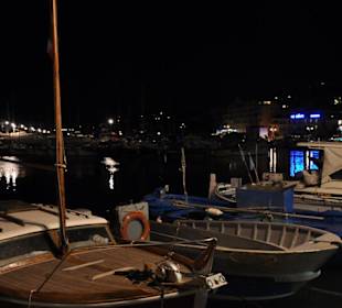 Hafen von Cassis bei Nacht