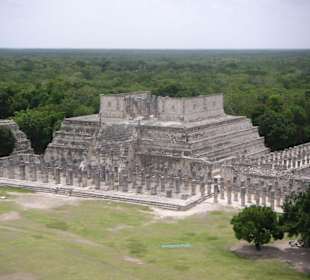 Blick von der Kalenderpyramide