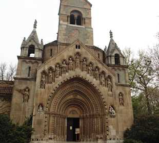 Park przy placu bohaterów