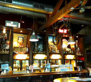 Restaurant Road Stop