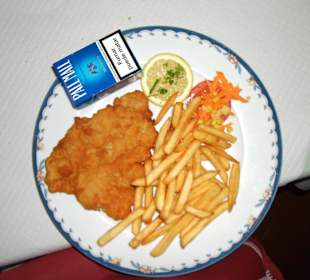 Schnitzel mit Pommes