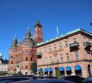 Handelsbank und Rathaus