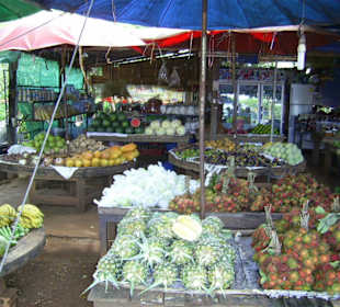 Kleine Verkaufhütte auf dem Weg zum River Kwai
