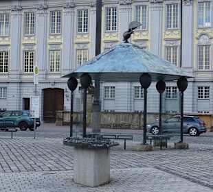 Kunst vor der Residenz