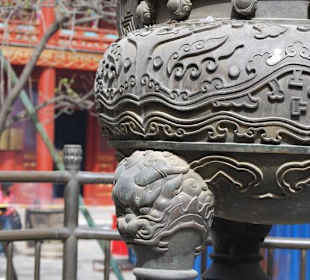 Gefässe für Räucherstäbchen