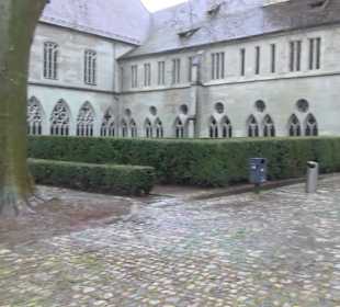 Kreuzgang am Münsterplatz