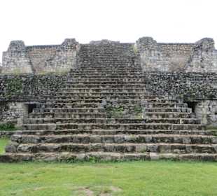 Ein Spaziergang auf dem Ruinen Gelände