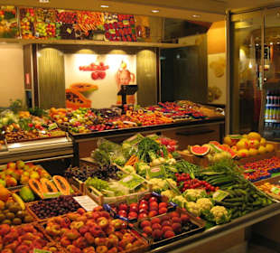 Frisches Obst und Gemüse am Sonntag