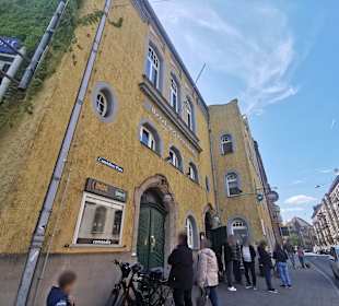 Außenansicht und Eingang