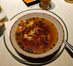Kaspressknödelsuppe