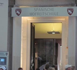 Michaelerkuppel/Eingang auch zum Cafe