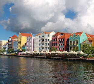 Ortsteil Punda, Promenade St. Annabaai, Iguanacafe