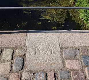 Schlussstein in der Brücke