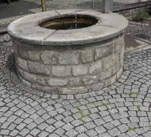 Storchenbrunnen Grünmettstetten