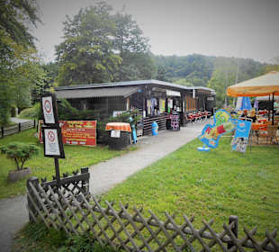 Minigolfanlage und Cafe