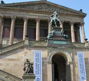 Eingang zu alter Kunst