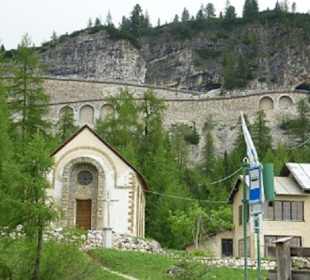 Eine der Auffahrten zum Falzarego