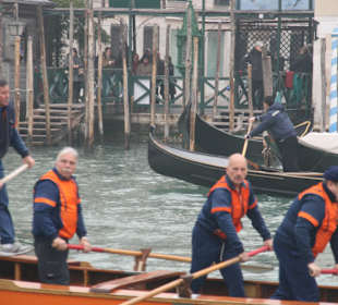 Guys practising on the canale