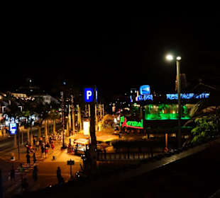 Avenida de Las Américas Nightlife