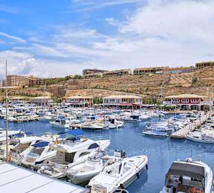 Puerto Adriano 8 km from hotel