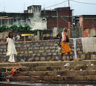 Widok na ghaty z Gangesu