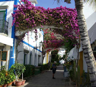 Straßen Puerto de Mogan