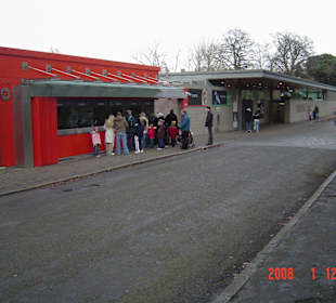 Eingangsbereich mit Kasse