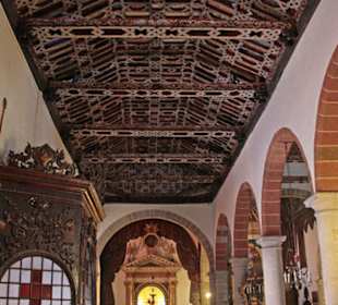 Holzdecke der Iglesia de El Salvador