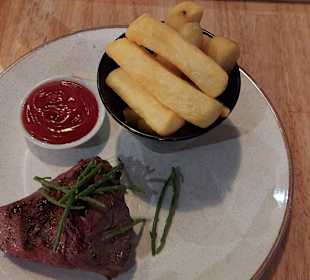 Rumpsteak 8 oz. mit Chips 
