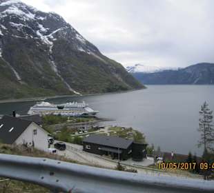 Im Hafen von Eidfjord