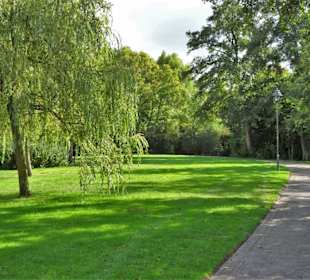 Rundgang durch den Edgar-Deichmann-Park